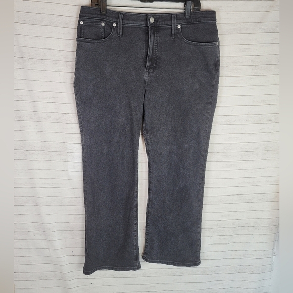 Madewell Denim - MADEWELL MID-RISE KICK OUT JEANS IN RINSED BLACK, SZ 31